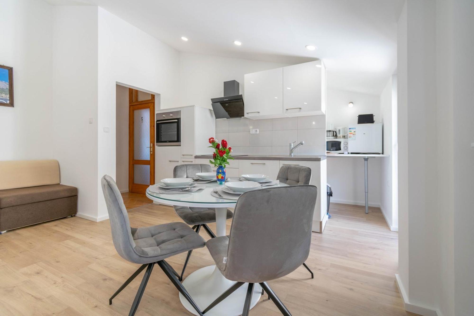 Apartment Kristina Dujmovic Башка-Вода Номер фото